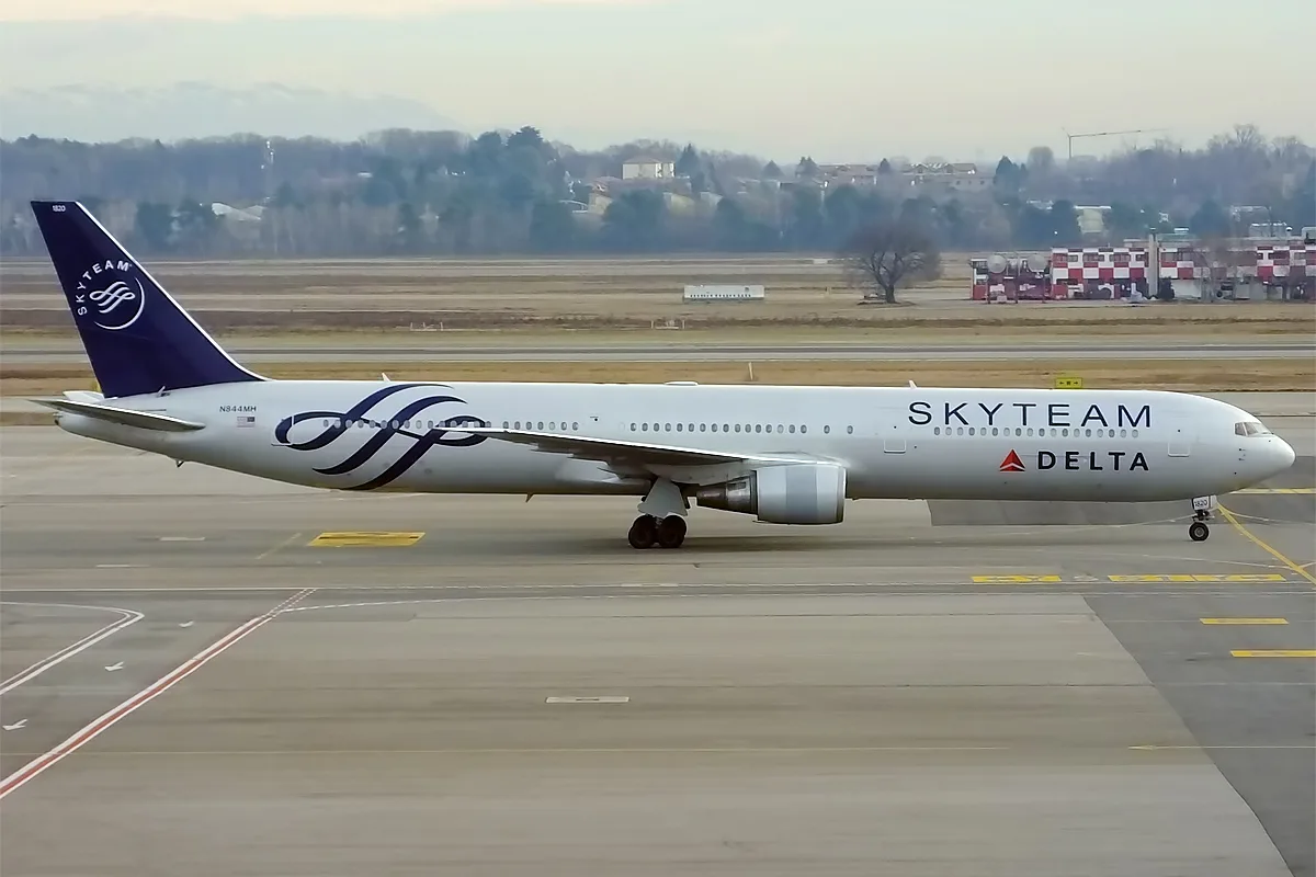 Delta Air Lines Boeing 767 aircraft in SkyTeam livery.