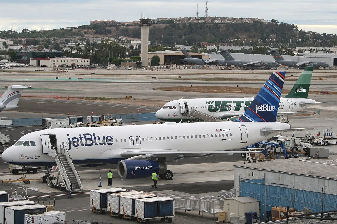 JetBlue Airways Airbus A320 aircraft.