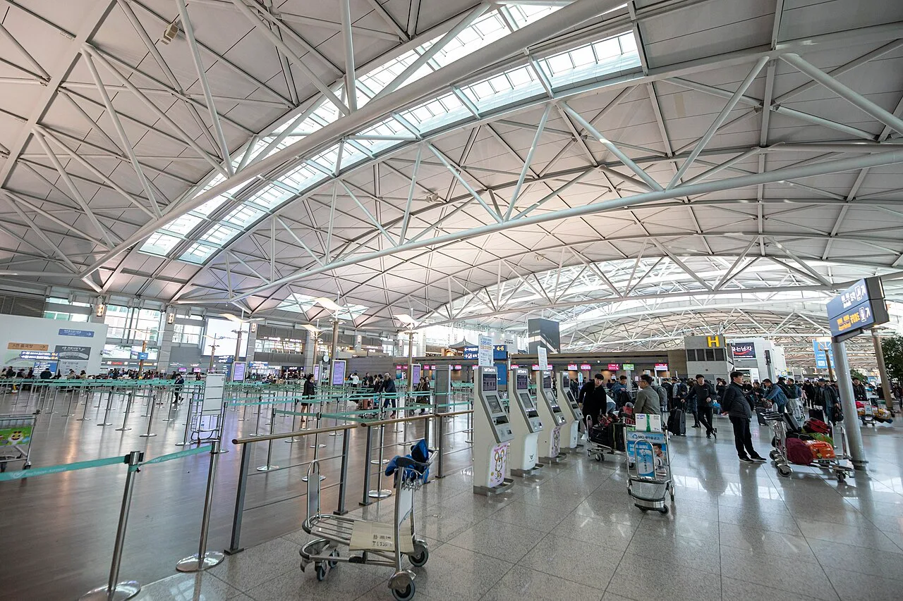 Incheon International Airport Terminal 1 departures, home to Korean Air's KAL Prestige Lounge.