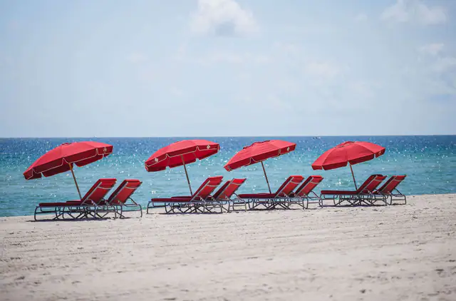 Acqualina Resort & Residences, Miami — exterior and approach