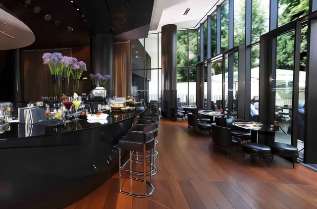 Bvlgari Hotel Milano, Milan — exterior and approach