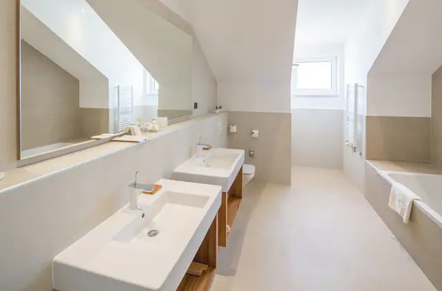 Cornaro Hotel, Split — guest room or suite