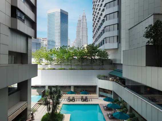 DoubleTree by Hilton Kuala Lumpur, Kuala Lumpur — exterior and approach