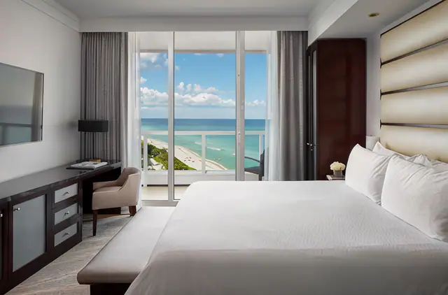 Fontainebleau Miami Beach, Miami — guest room or suite