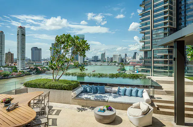 Four Seasons Hotel Bangkok at Chao Phraya River, Bangkok — exterior and approach