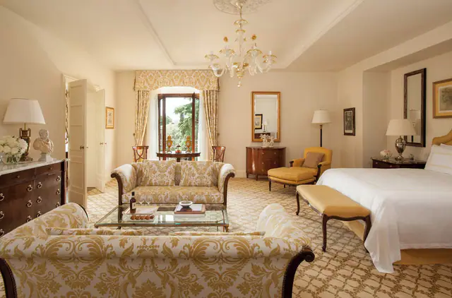 Four Seasons Hotel Firenze, Florence — lobby or public space