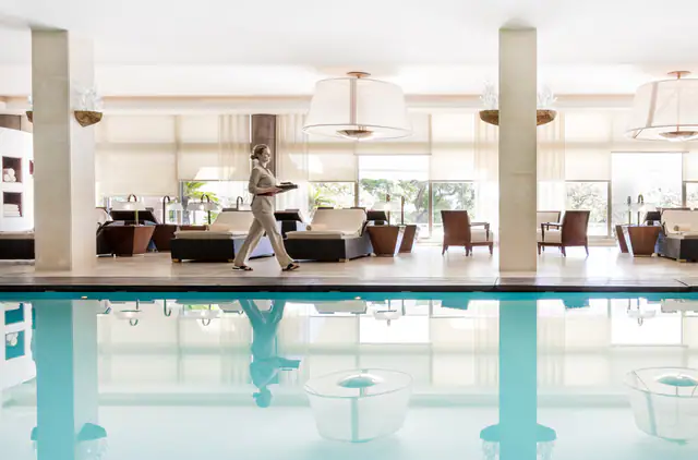 Four Seasons Hotel Ritz Lisbon, Lisbon — exterior and approach