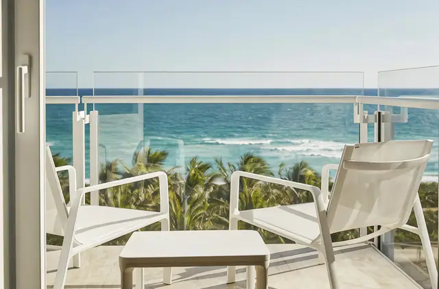Four Seasons Hotel at The Surf Club, Miami — lobby or public space