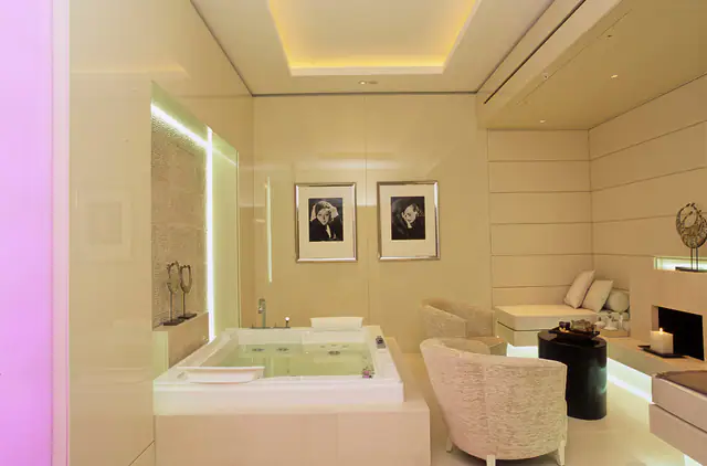 Hotel Adlon Kempinski Berlin, Berlin — exterior and approach