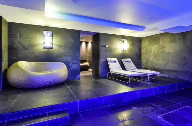 Hotel Bristol, a Luxury Collection Hotel, Warsaw, Warsaw — exterior and approach