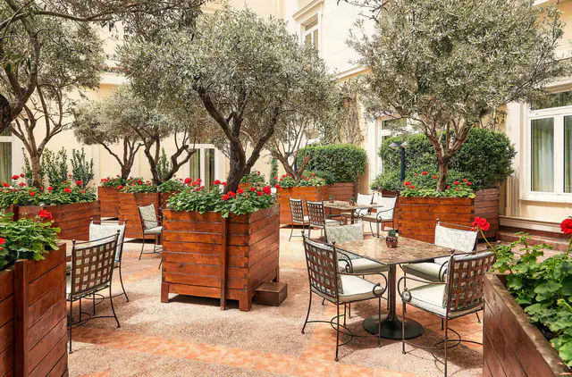 Hotel Grande Bretagne, a Luxury Collection Hotel — Syntagma, Athens