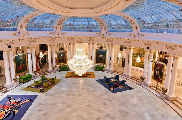 Hotel le Negresco, Nice — guest room or suite