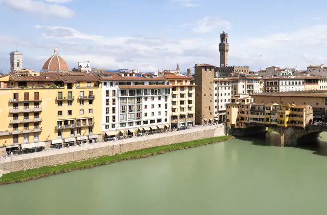 Hotel Lungarno, Florence — exterior and approach