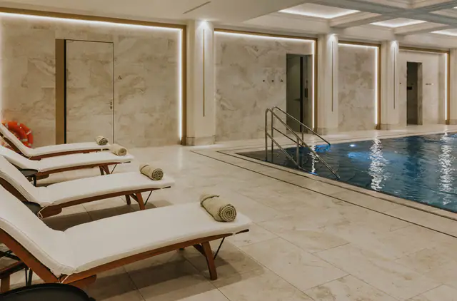 Hotel Saski Krakow, Curio Collection by Hilton, Kraków — lobby or public space