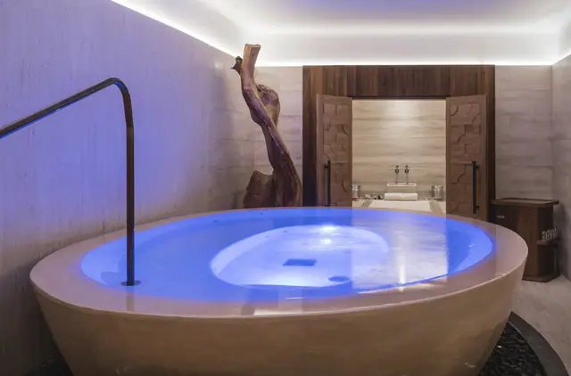 Hotel Villa Magna, Madrid — lobby or public space