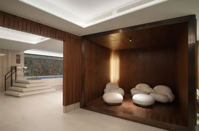 Iceland Parliament Hotel, Curio Collection by Hilton, Reykjavik — lobby or public space