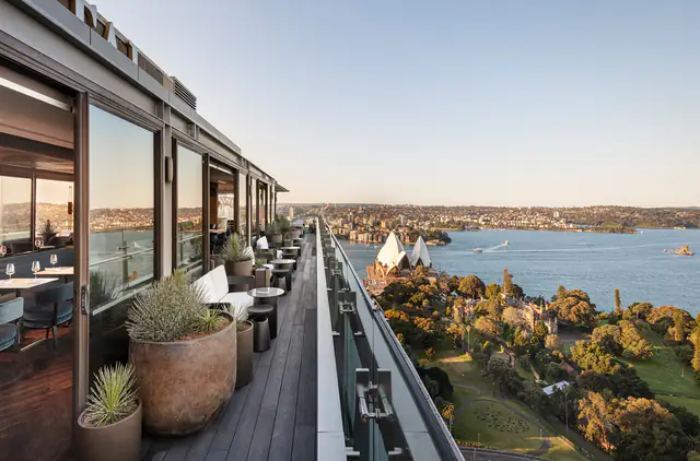 InterContinental Sydney, Sydney — exterior and approach