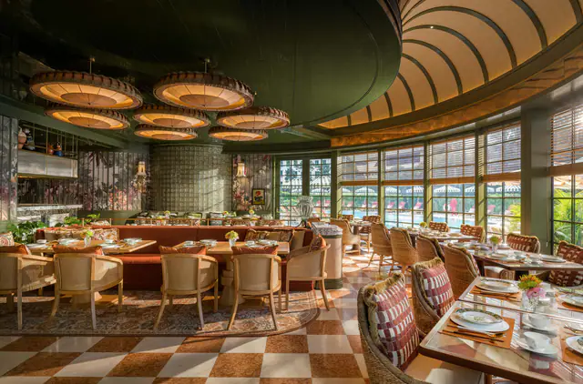 Island Shangri-La, Hong Kong — Admiralty, Hong Kong