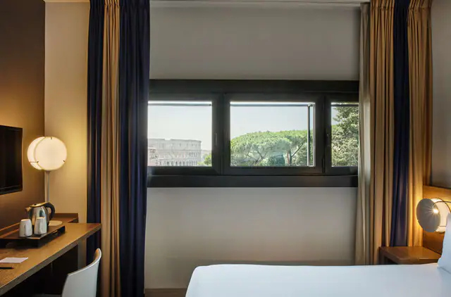 Mercure Roma Centro Colosseo, Rome — exterior and approach