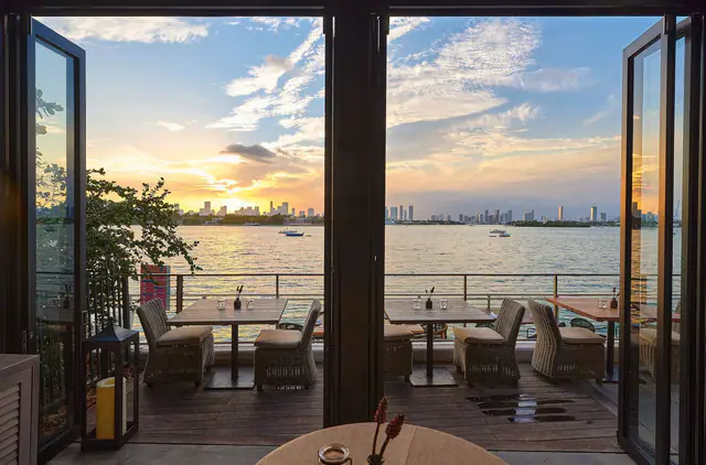 Mondrian South Beach, Miami — exterior and approach