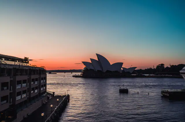 Park Hyatt Sydney, Sydney — exterior and approach