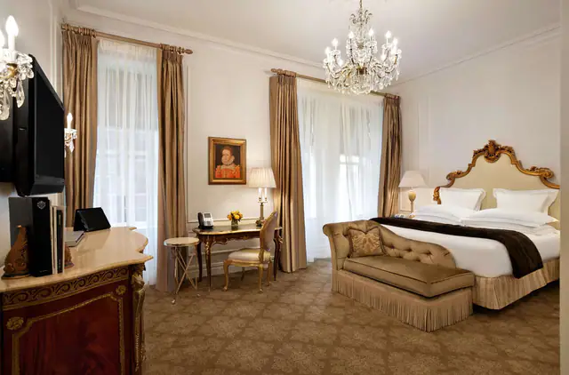 The Plaza - A Fairmont Managed Hotel, New York — lobby or public space