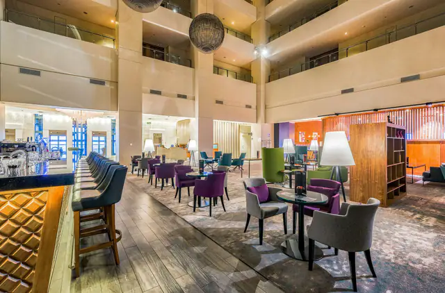 Radisson Blu Hotel Sandton, Johannesburg, Johannesburg — lobby or public space