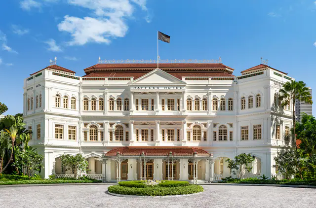 Raffles Singapore, Singapore — exterior and approach