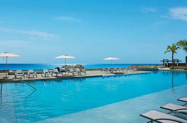 Secrets The Vine Cancun, Cancun — exterior and approach