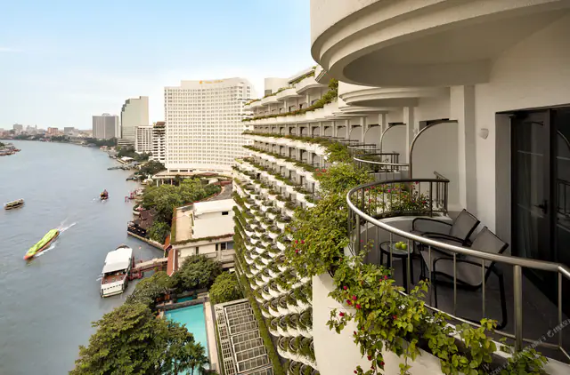 Shangri-La Bangkok, Bangkok — lobby or public space