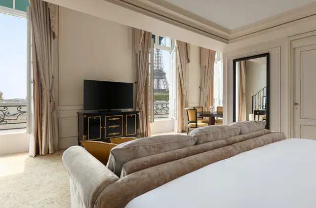 Shangri-La Paris, Paris — lobby or public space