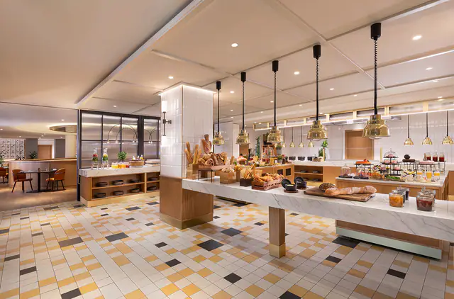 Sheraton Grand Warsaw — Centrum, Warsaw
