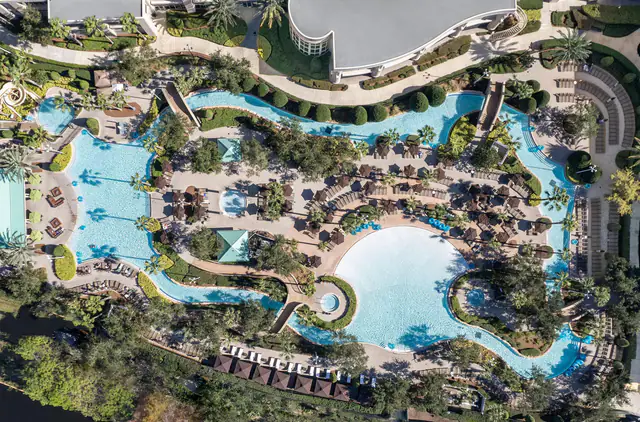 Signia by Hilton Orlando - An Official Walt Disney World Hotel, Orlando — exterior and approach