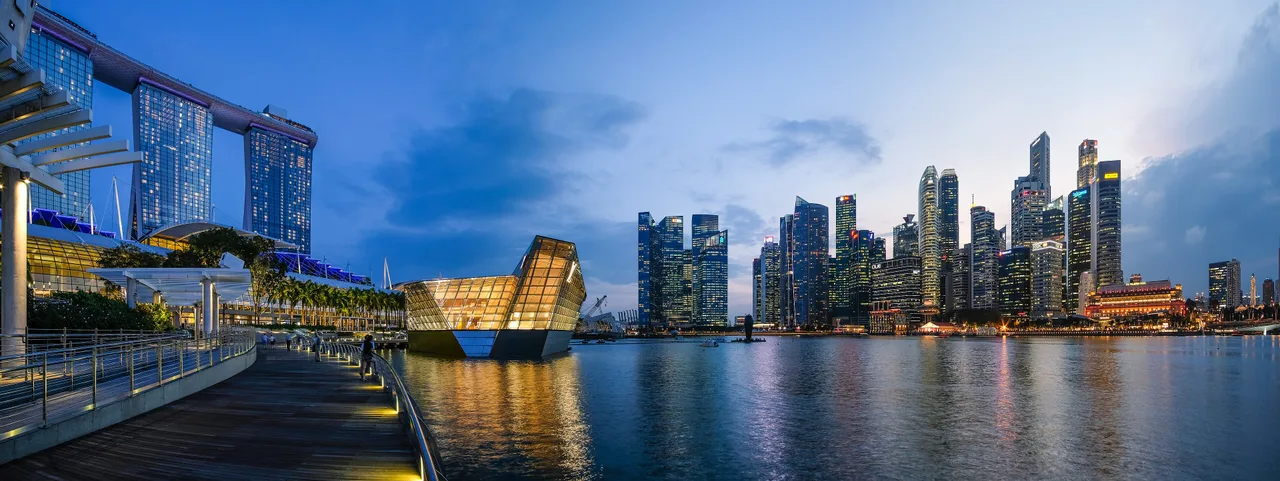 Marina Bay skyline at dusk with Marina Bay Sands and the Singapore waterfront