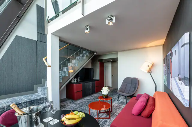 Sofitel Munich Bayerpost, Munich — lobby or public space