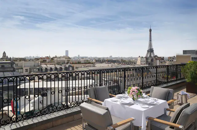 The Peninsula Paris, Paris — lobby or public space