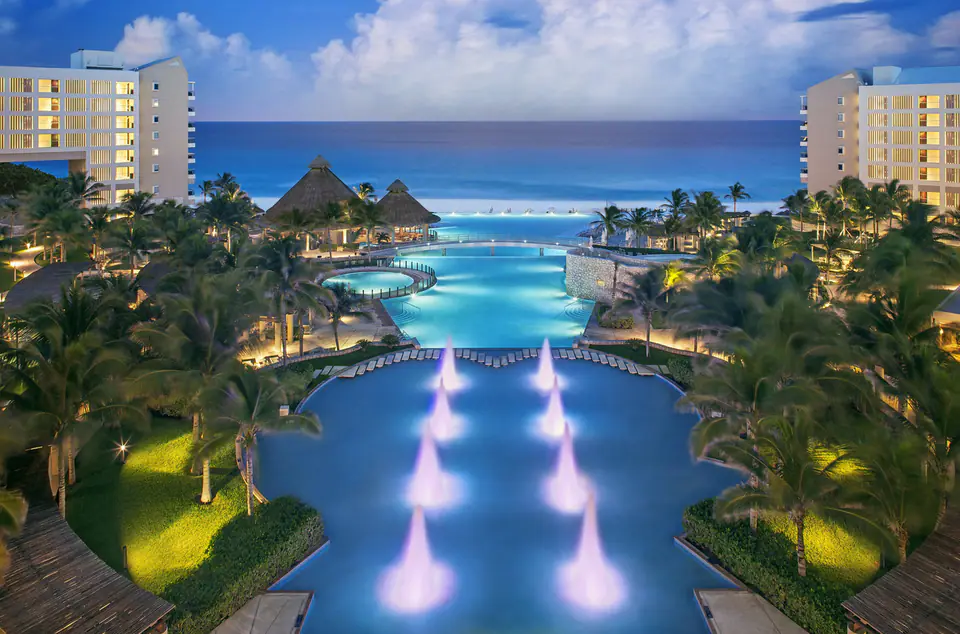 The Westin Lagunamar Ocean Resort Villas & Spa — Hotel Zone, Cancun